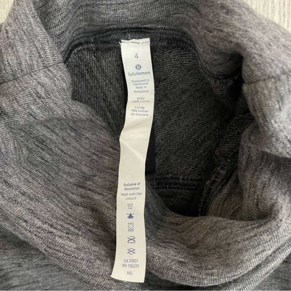 Lululemon Turtleneck Sweatshirt - Picture 5 of 5